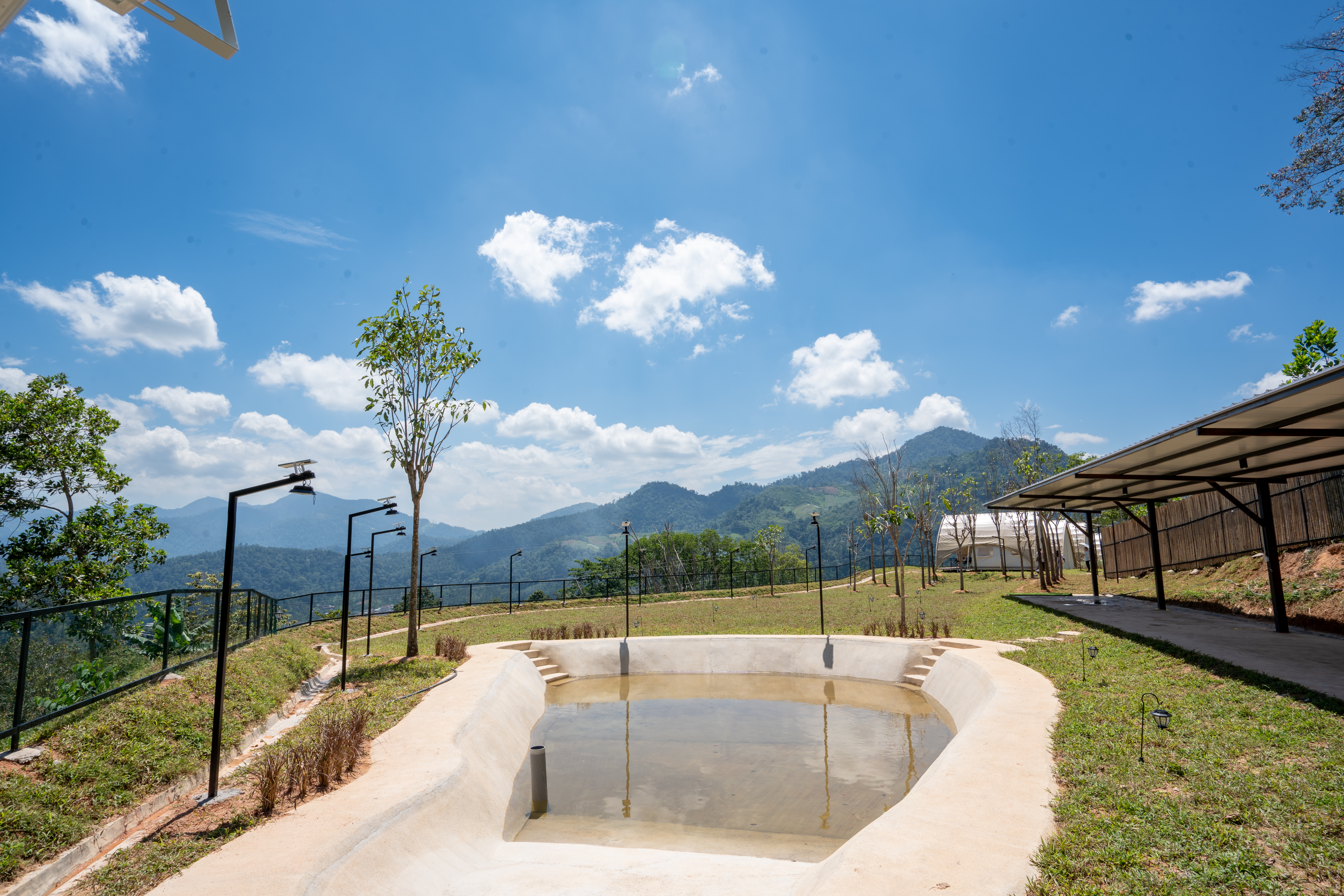Pet's Mountain Pool Water